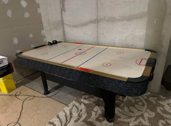 air hockey table 1
