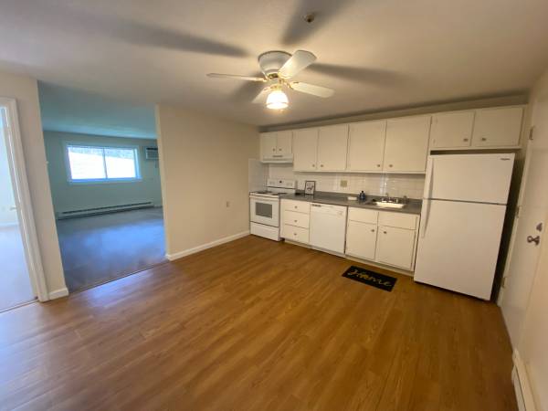 $1,665 / 1br - 600ft2 - Cozy 1BR – Heat Included, Pets Welcome, Laundry On site & Dog Park! (29 Capron Road, Milford, NH)63931658122242122