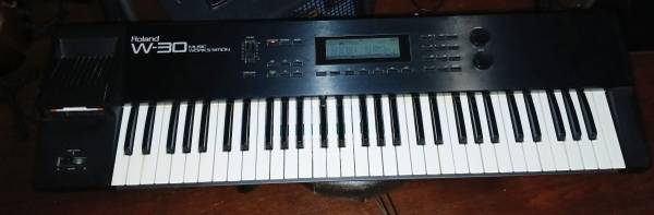 Roland W-30 Workstation Keyboard Piano Synth Sampler Sequencer MIDI 1