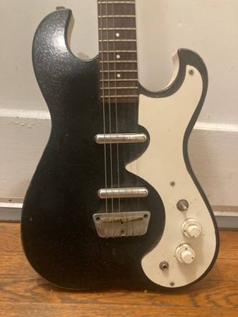 Danelectro silvertone 1
