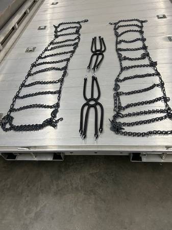 Truck Tire Chains 1
