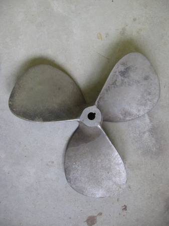 Propeller 25" x 19" right-hand stainless steel 1
