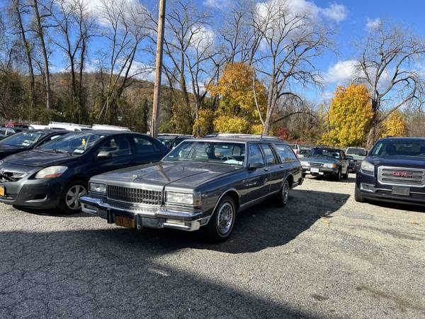 1988 Chevrolet Caprice Wagon asking $9,500