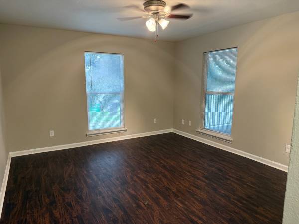 FALL SPECIAL @ JACKSON'S LANDING NORTH APARTMENTS 1