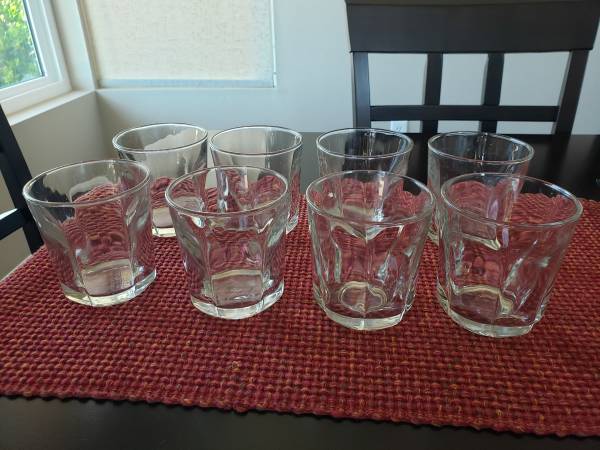 Drinking glasses (set of 8) 1