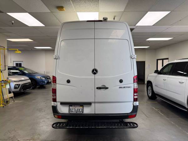 Furgón Mercedes-Benz Sprinter 2500 de 2012 - ¡Financiamiento disponible! - $13995.0063624010372355124