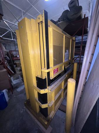 Cardboard Baler/Compactor 1