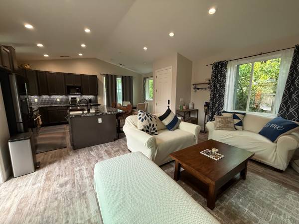 $6,600 / 2br - 1000ft2 - NEW GORGEOUS CUSTOM-BUILT HOME in Orchard Setting (STANFORD, BOX, FB (redwood city)64055522400513123