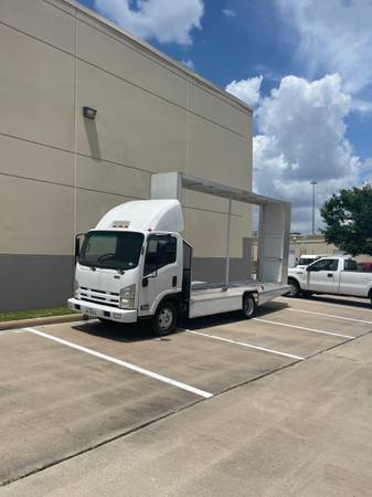 Camión ISUZU BILLBOARD 2009 con 132K millas, aire acondicionado frío - $33,00063622286513153121