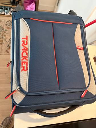 Small tracker luggage 1