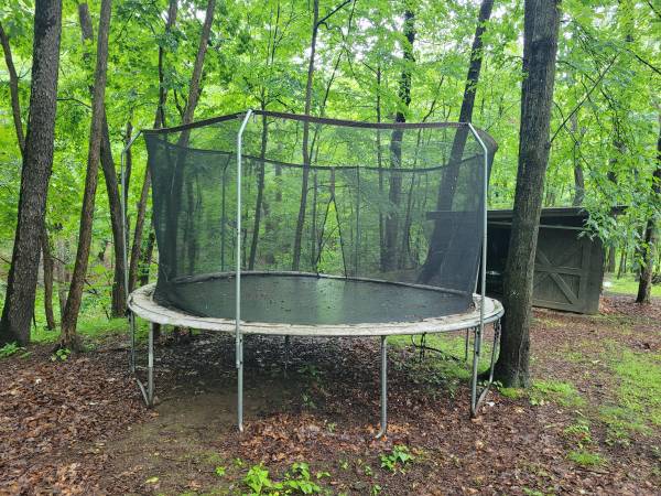 Trampoline 1