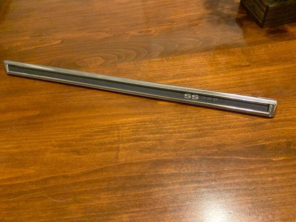 '68/'69 SS396 Chevy dash trim 1