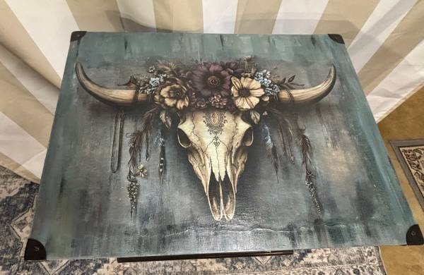 Western theme side table 1