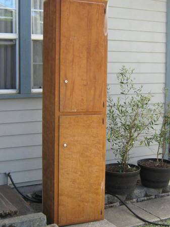 Cabinet. Ceiling height. 1