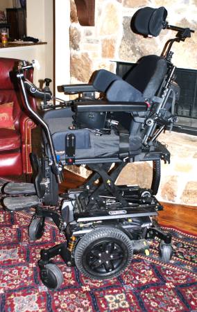 Quantam Edge 3 iLevel Power Chair New Condition 1
