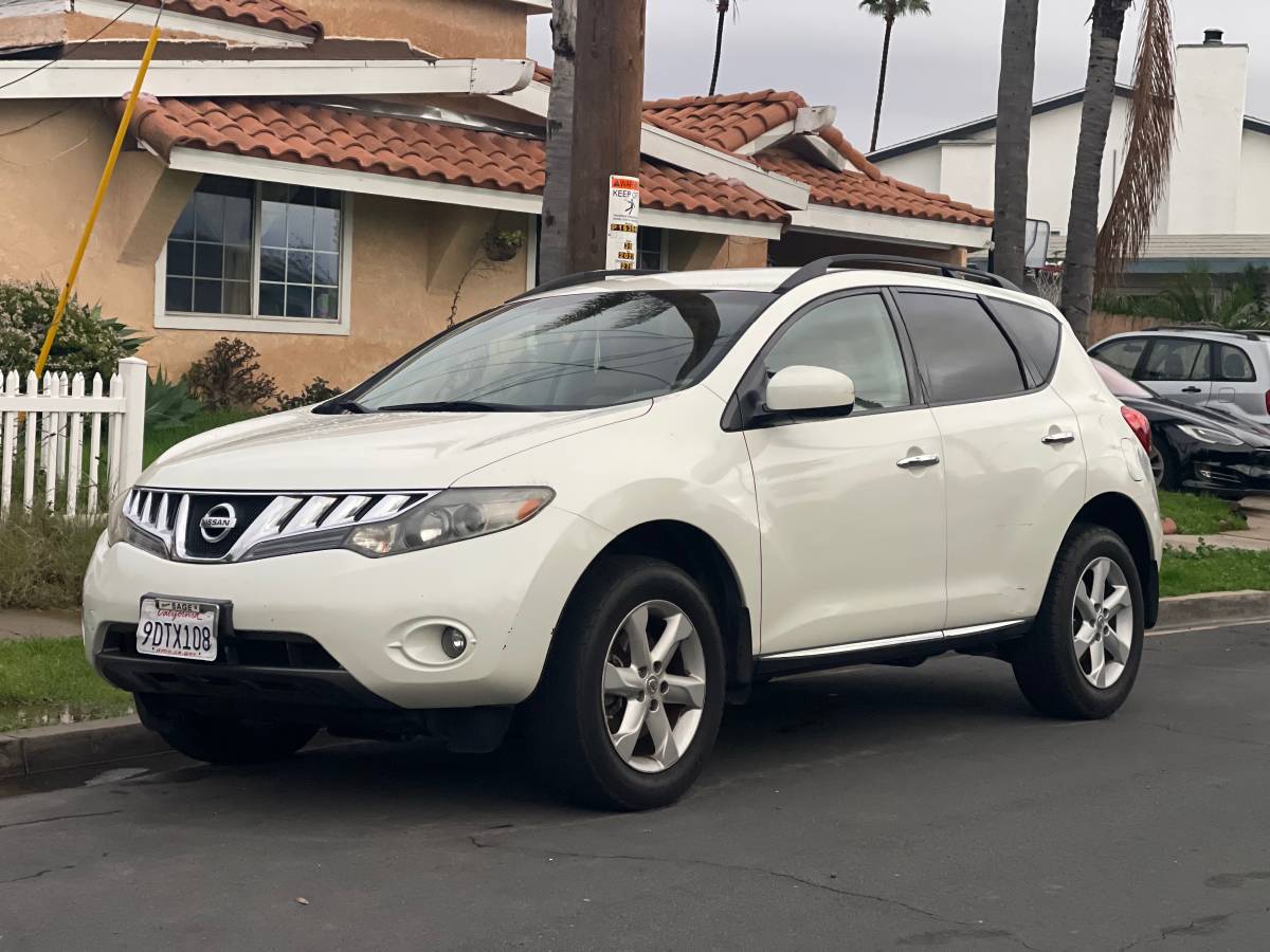 2010 Nissan Murano SL Clean Title Very Low Miles (76,000) Miles