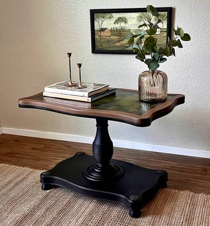 Refinished Solid Wood Pedestal Accent Table w/ Green Leather Top 1