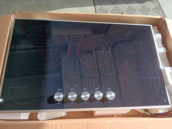 36" ELECTRIC COOKTOP 1