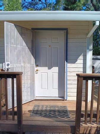 $1,250 / 400ft2 - Lovely Studio Cottage in Placerville   (Pleasant Valley Road) (Placerville)64043839381763120