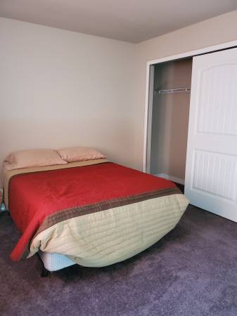 Habitación amueblada en alquiler por $700 (Colorado Springs)63687012026881123