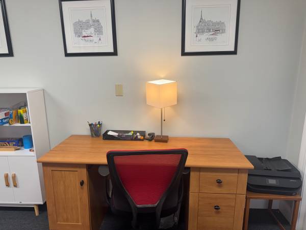 Sublease part time  great office space 1