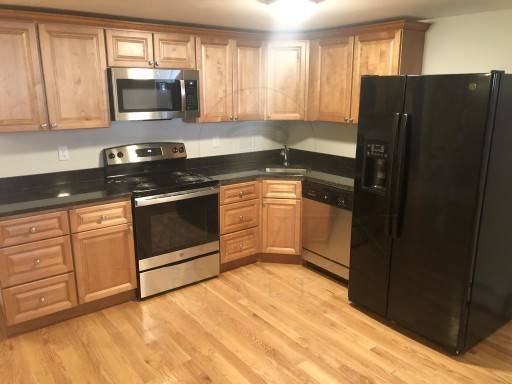 $1,000 / 5br - Hermoso apartamento renovado en Arlington cerca de Alewife T con baño privado (Arlington, Alewife, East Arlington)63839292077313120