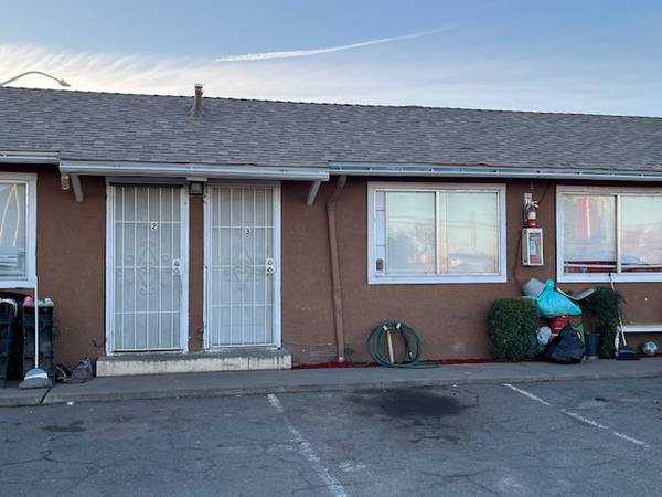 $1,200 / 1br - 400ft2 - "STUDIO" APARTMENT. All Utilites included.... Close to Freeway 99 (MODESTO)63970306596866120