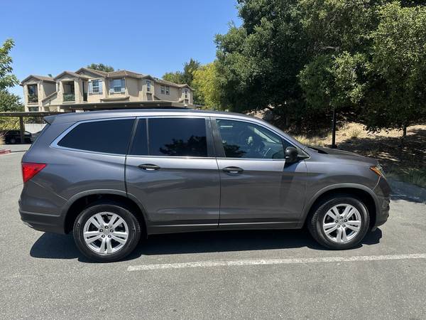 Honda Pilot 2018 - $16,500 (santa rosa)63617844052611124