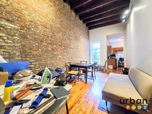 $3,450 / 3br - Beautiful 3 bed / 1 bath apartment in Bushwick! No broker fee! (Bushwick)63684763020547120