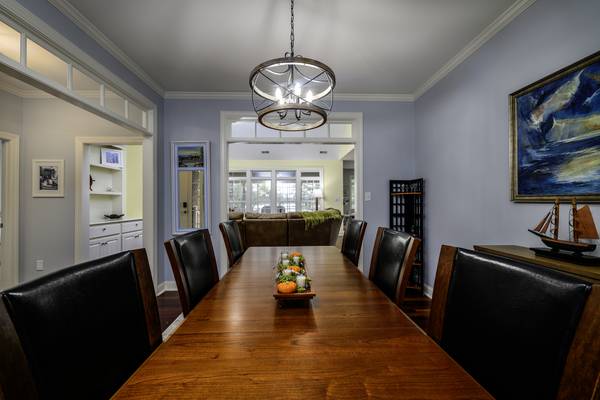 $725,000 / 4br - 2700ft2 - 4 Bedroom Waterfront Home for Sale with Private Dock!63948356060162122