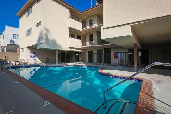 $1,050 / 1br - Feel at Home in This Long Beach 1BR (Long Beach)63237805028097121