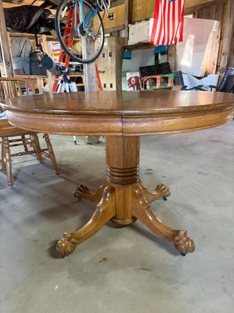 Used Antique claw foot split pedestal kitchen table — $600 in Oneonta