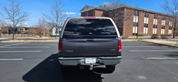 2004 Ford F350 Crew Cab XLT  4x4 V-10 Gas Auto Topper 114k Miles - $13,950 (Golden)63612190511489123