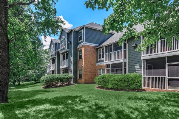 $1,941 / 1br - 767ft2 - 1/bd, Dishwasher, Wood Burning Fireplace (8017 Ashberry Ln, Pasadena, MD)63694780309507120