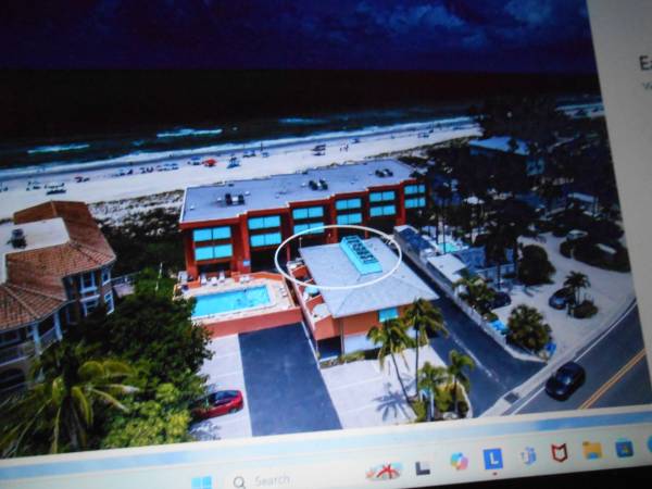 $1,400 / 550ft2 - Anna Maria Island, FL. Beach Studio: Now thru Dec. 19th: $1400. wk. (Bradenton Beach)64204824072065120