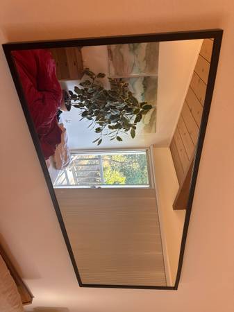 Black frame mirror from Ikea 1