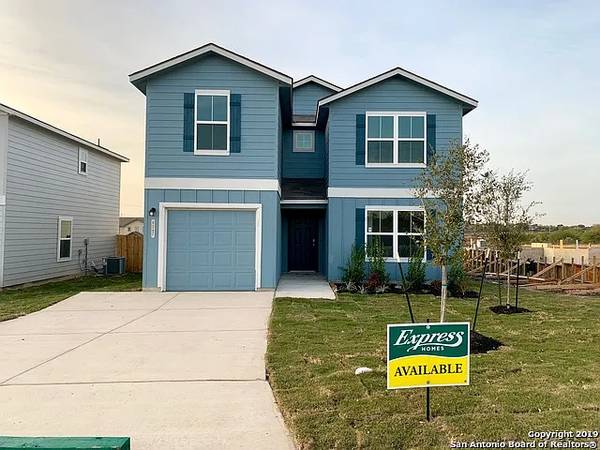 Spacious 4 Bed, 3 Bath Single Family Home in San Antonio - $2000/mo 1