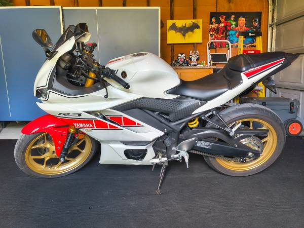 2022 Yamaha R3 world gp 60th anniversary