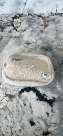 Hello Kitty X Dodgers Purse 1