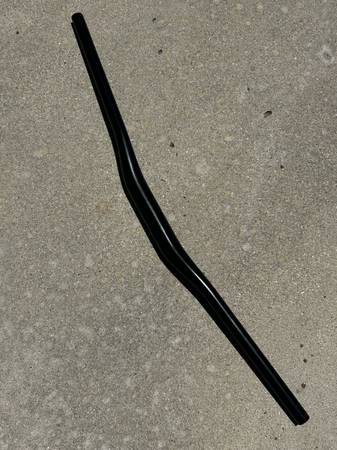 Yeti Carbon Handlebar 800mm Riser 1