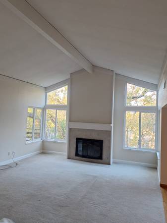 Unique, 1 Bed/1 Bath, Upper Floor of Triplex, Walk to Downtown BART 1