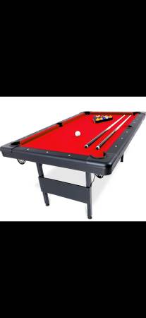 Pool table 6 ft 1