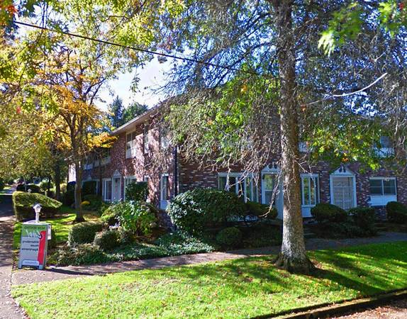 $1,410 / 2br - Welcoming Two Bed with Large Windows - Gorgeous, Quiet Community (South Salem)63660428924163121