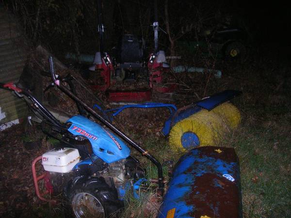 BCS 2 wheel walking tractor w/ 2 sweeper attatchments & plow need carb 1