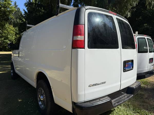 2007 Chevrolet Express Van 3500 1 Ton - $7,995 (Olympia)63473663246339124