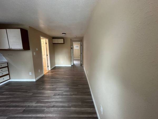$1,620 / 2br - 924ft2 - Pet allowed and Showing tomorrow 7/12/25 between 1 pm and 4pm (Sacramento)64043667863811123