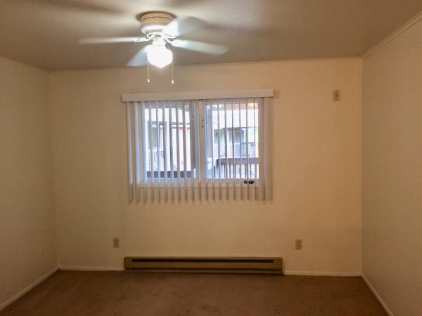 $1,315 / 1br - 470ft2 - Enjoy the best in off campus living at a great price! 1 bed / 1 bath (Anchorage)64014170243330121