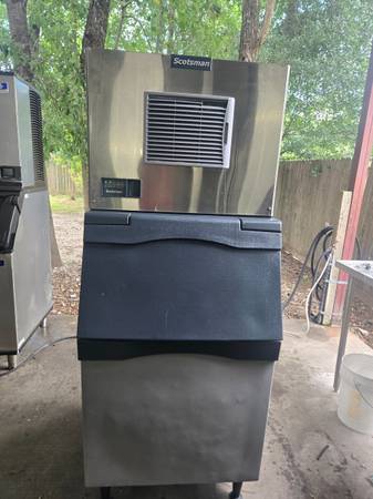 SCOSTMAN ICE MACHINE /MAKER 600LBS LIKE NEW 2024 1