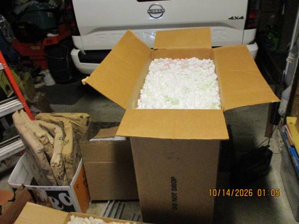 Free packaging  Materials : Foam Peanut popcorn, padding sheets 1