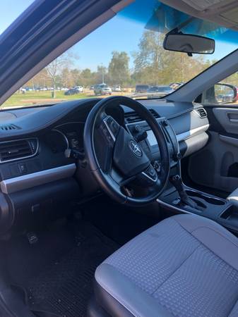 Camry Toyota Clean tittle - $12,000 (Glendale)63618292795651123